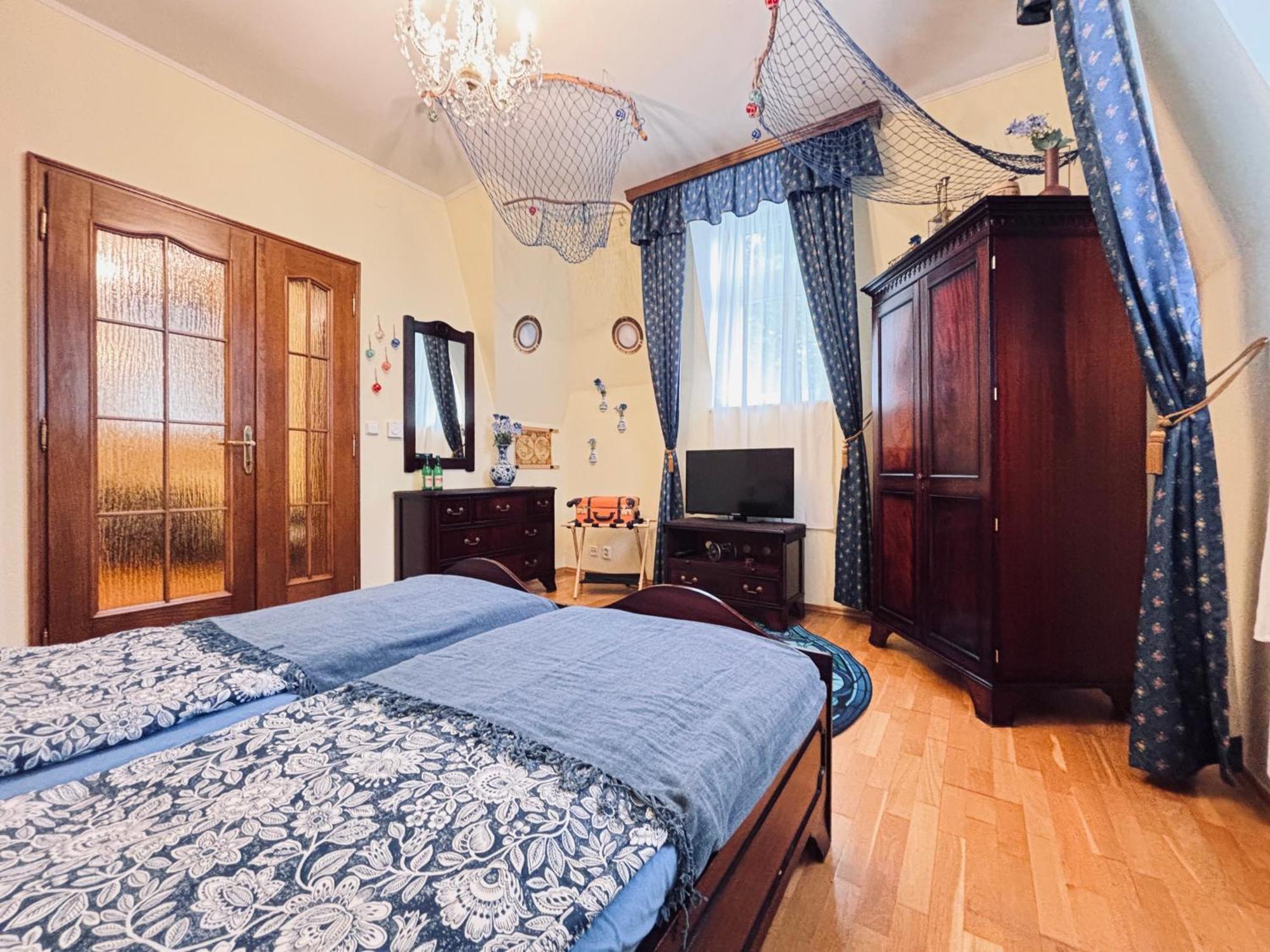 Pirate Family, Theme Room, Free Parking Κάρλοβι Βάρι Εξωτερικό φωτογραφία